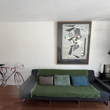 Avec Balcon Apartment *